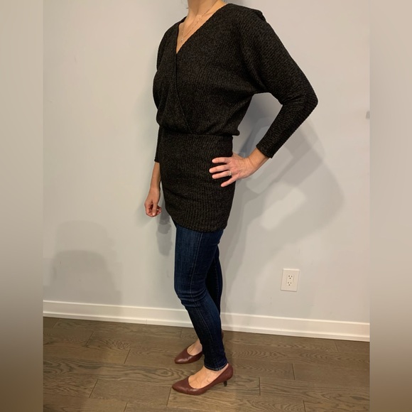 🎉HOST PICK🎉🎉 Lush - gorgeous grey tunic length top or mini dress - Picture 3 of 10